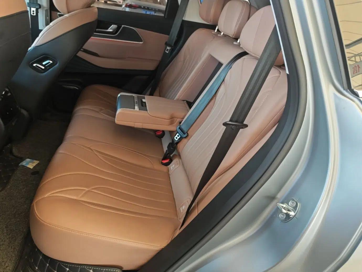 Chery Tiggo 8 L 2024 2.0T Two-Wheel Drive Prestige Version 5 Seats — миниатюра 20