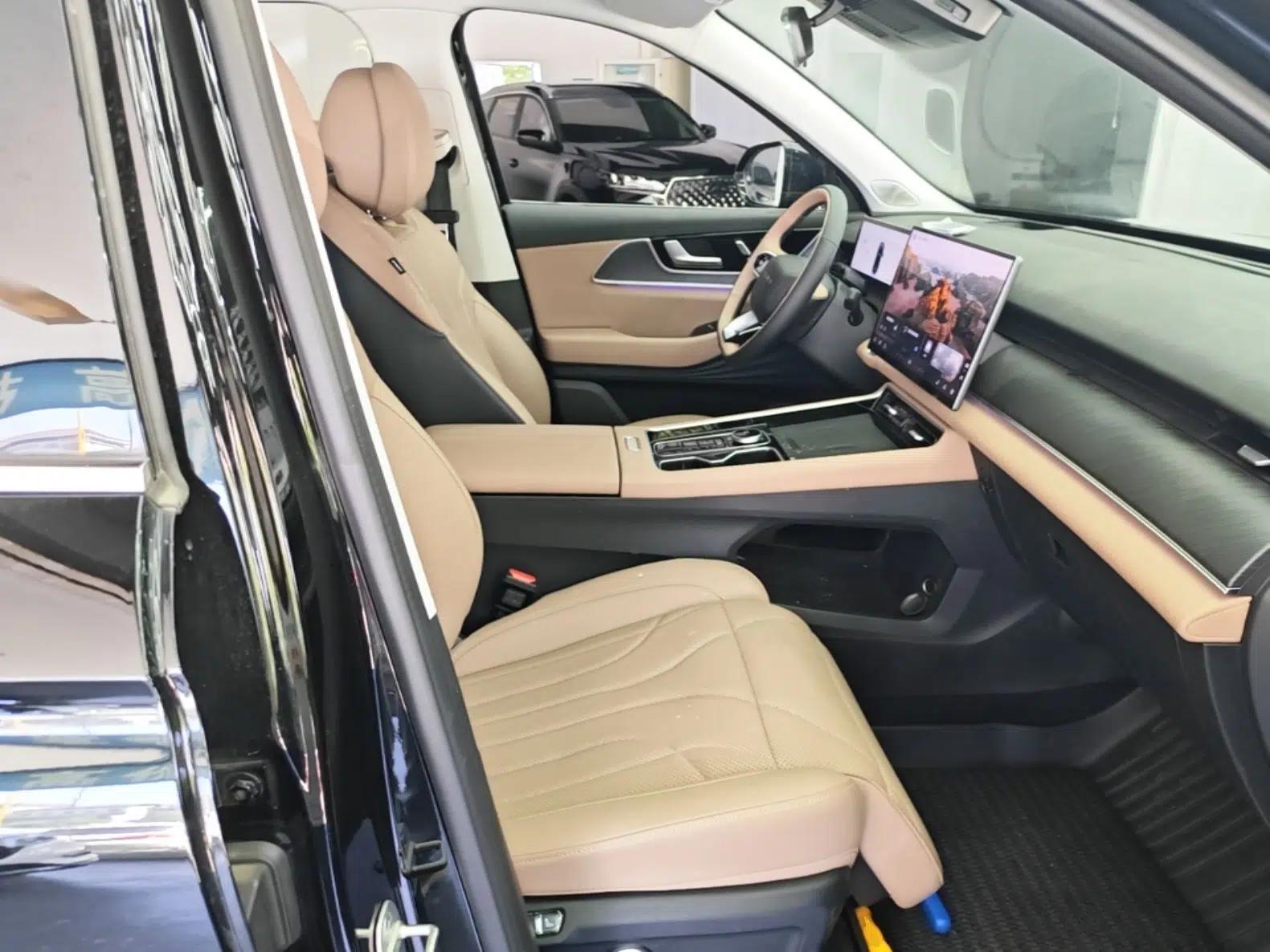 Chery Tiggo 8 L 2024 2.0T Two-Wheel Drive Prestige Version 5 Seats — миниатюра 23