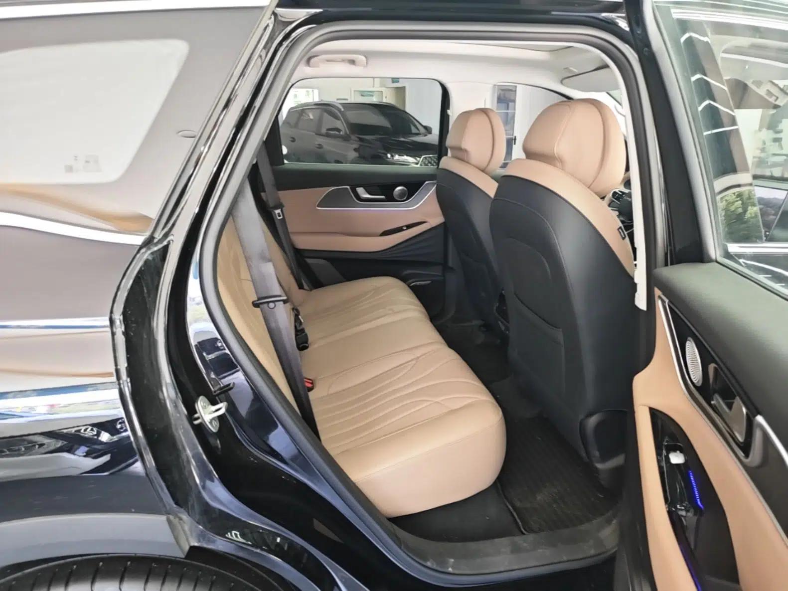Chery Tiggo 8 L 2024 2.0T Two-Wheel Drive Prestige Version 5 Seats — миниатюра 10