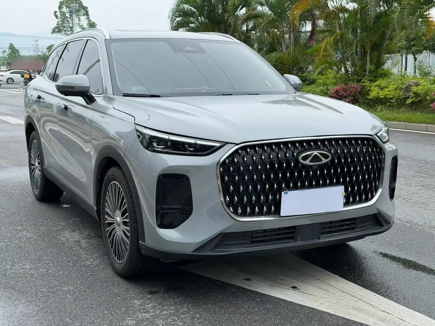Chery Tiggo 8 L 2024 2.0T Two-Wheel Drive Luxury Edition 5 Seats — миниатюра 5
