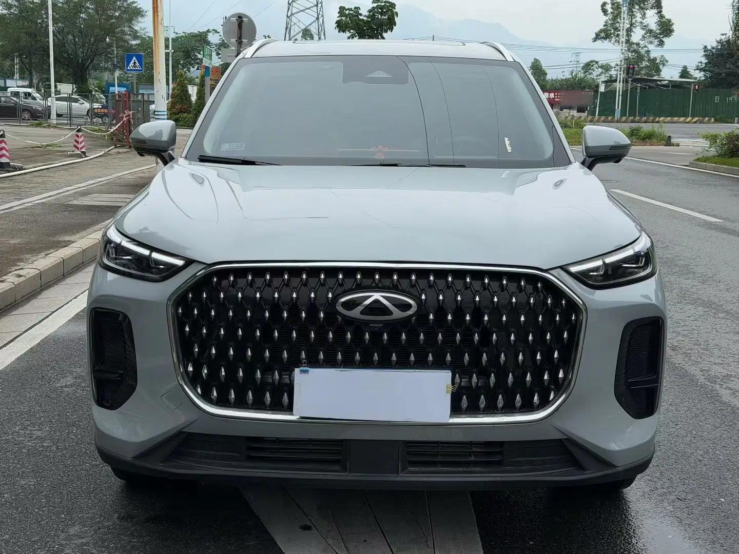 Chery Tiggo 8 L 2024 2.0T Two-Wheel Drive Luxury Edition 5 Seats — миниатюра 6