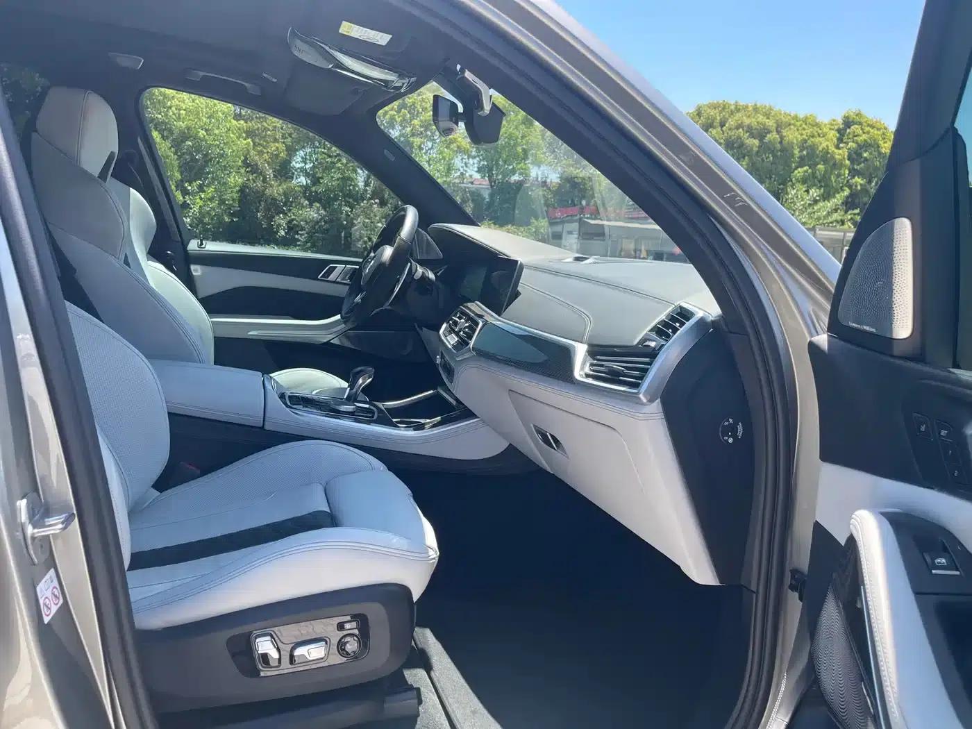 2022 BMW X5 M — миниатюра 8