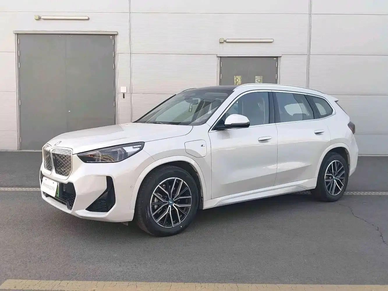 BMW iX1 2025 eDrive25L M Sport Package — миниатюра 1