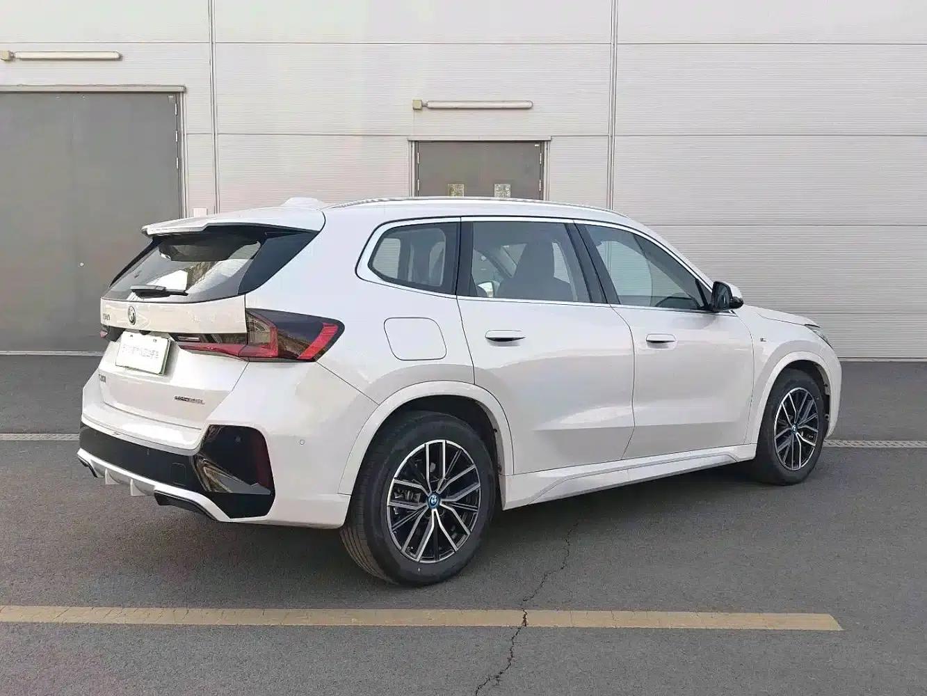 BMW iX1 2025 eDrive25L M Sport Package — миниатюра 5