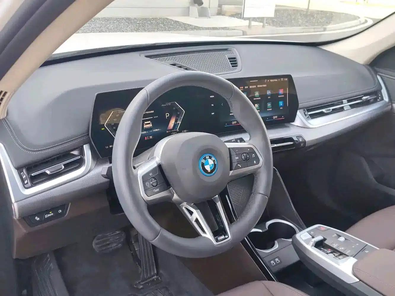 BMW iX1 2025 eDrive25L M Sport Package — миниатюра 7