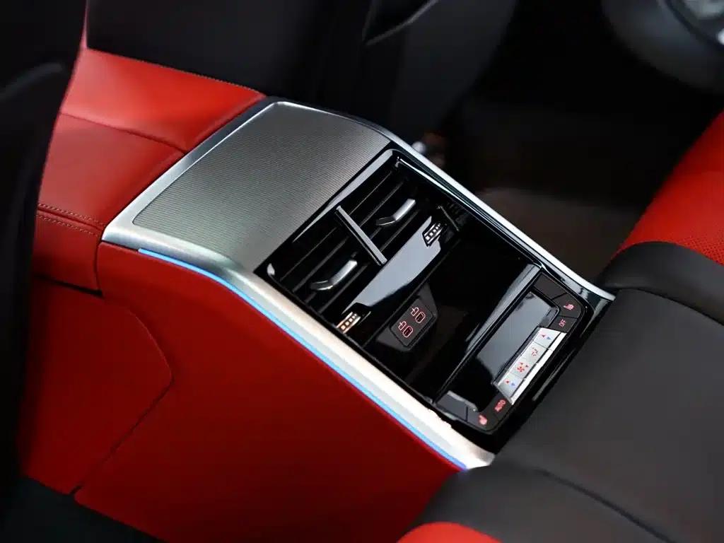 2022 BMW 8 Series 840i Gran Coupe M Sport Package — миниатюра 39
