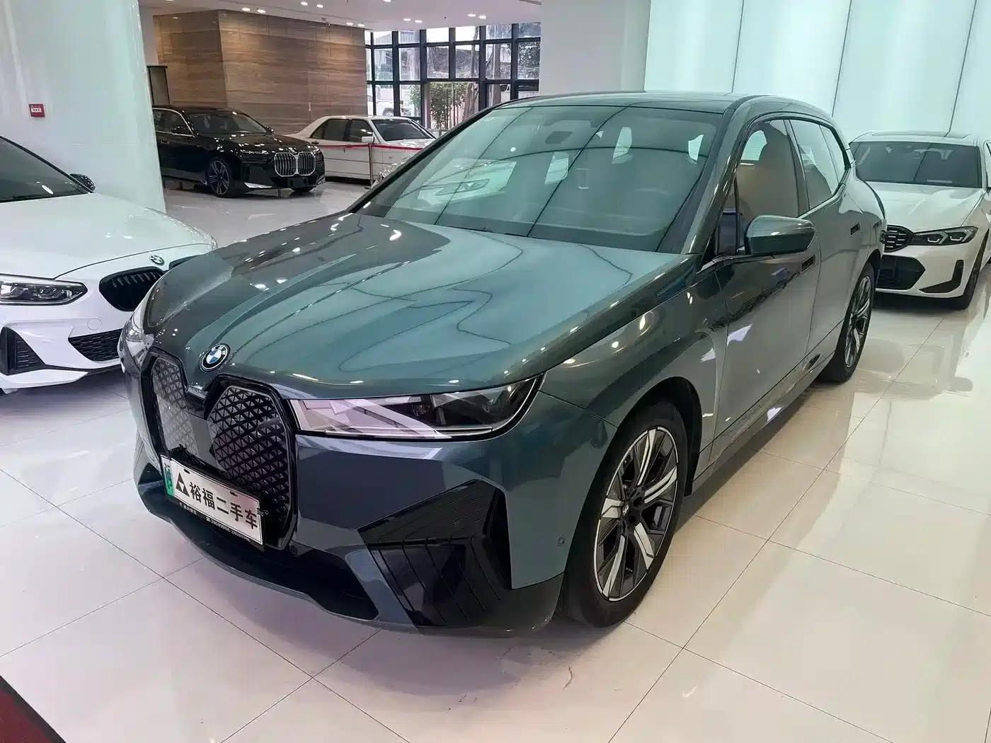 BMW iX 2022 xDrive40 — миниатюра 1