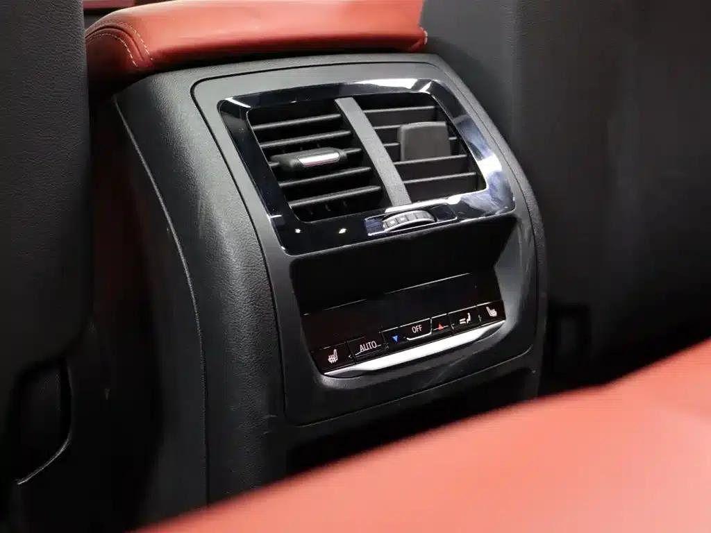 2021 BMW X3 M — миниатюра 24