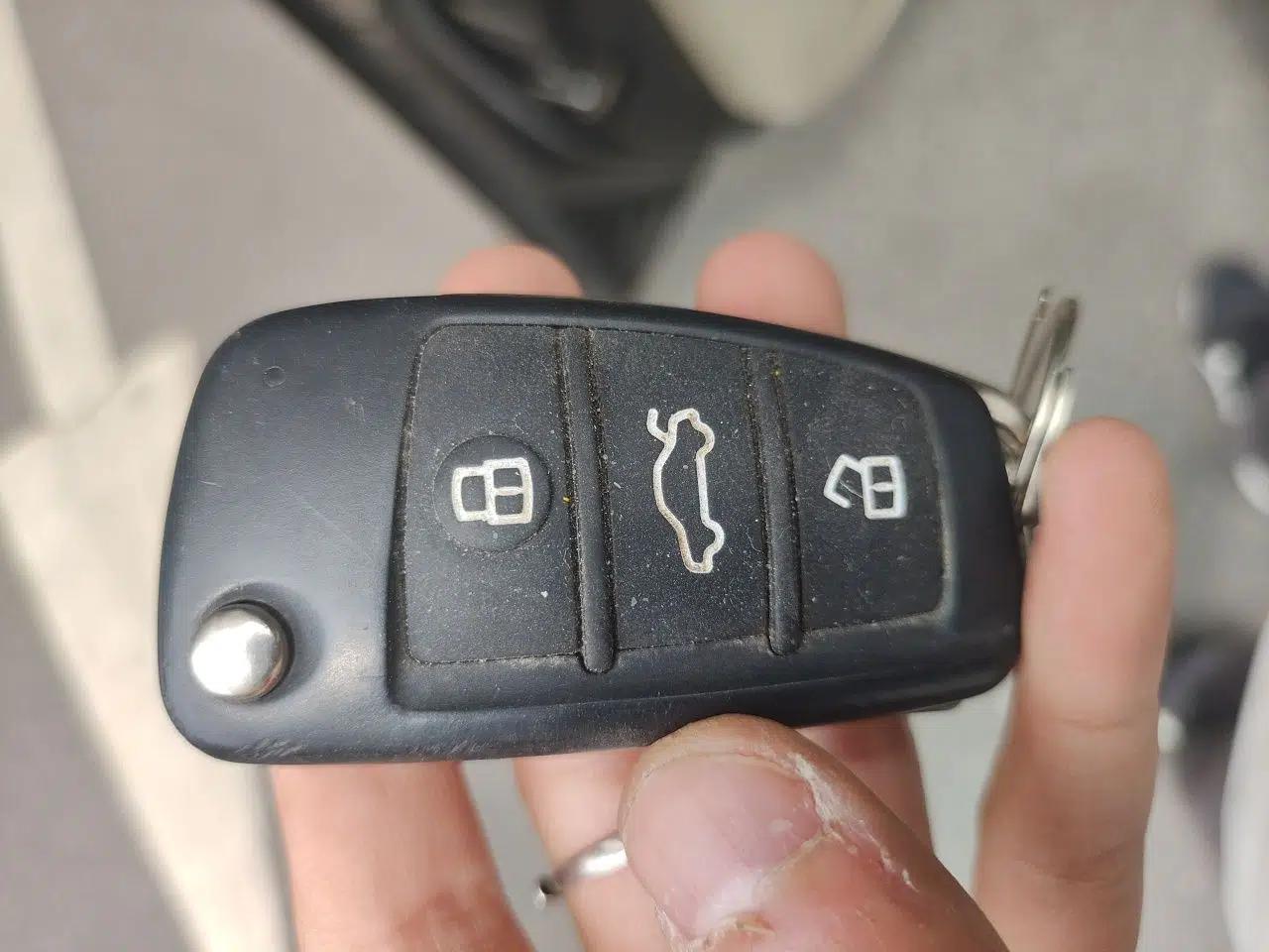 Chery Arrizo 7 2015 1.5T Manual Zhi Ling Edition — миниатюра 9