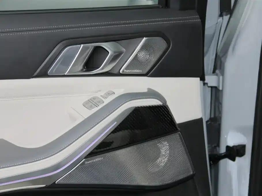 2023 BMW X7 M60i xDrive M60i — миниатюра 26