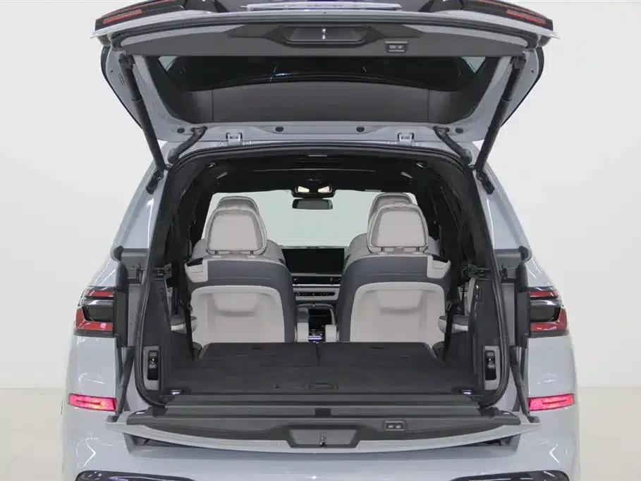 2023 BMW X7 M60i xDrive M60i — миниатюра 34