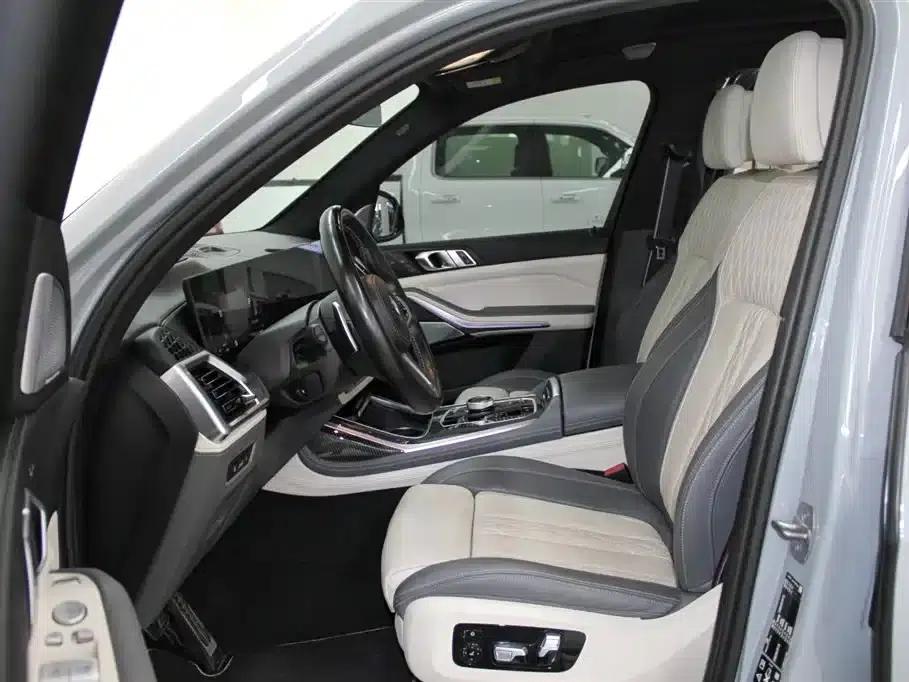 2023 BMW X7 M60i xDrive M60i — миниатюра 7