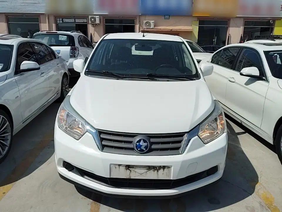 Venucia R50 2014 1.6L Automatic Splendid Edition — миниатюра 2