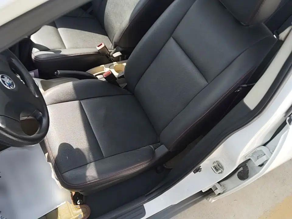 Venucia R50 2014 1.6L Automatic Splendid Edition — миниатюра 18