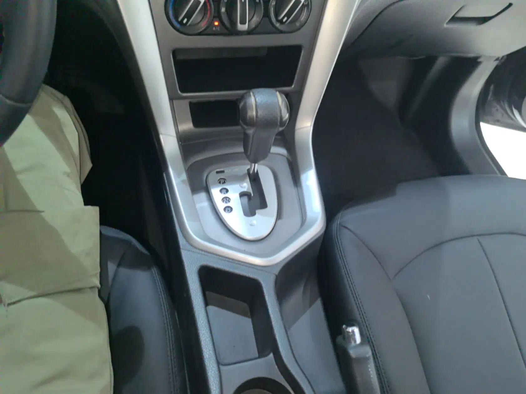 Venucia T70 2015 2.0L CVT Smart Choice Edition — миниатюра 16