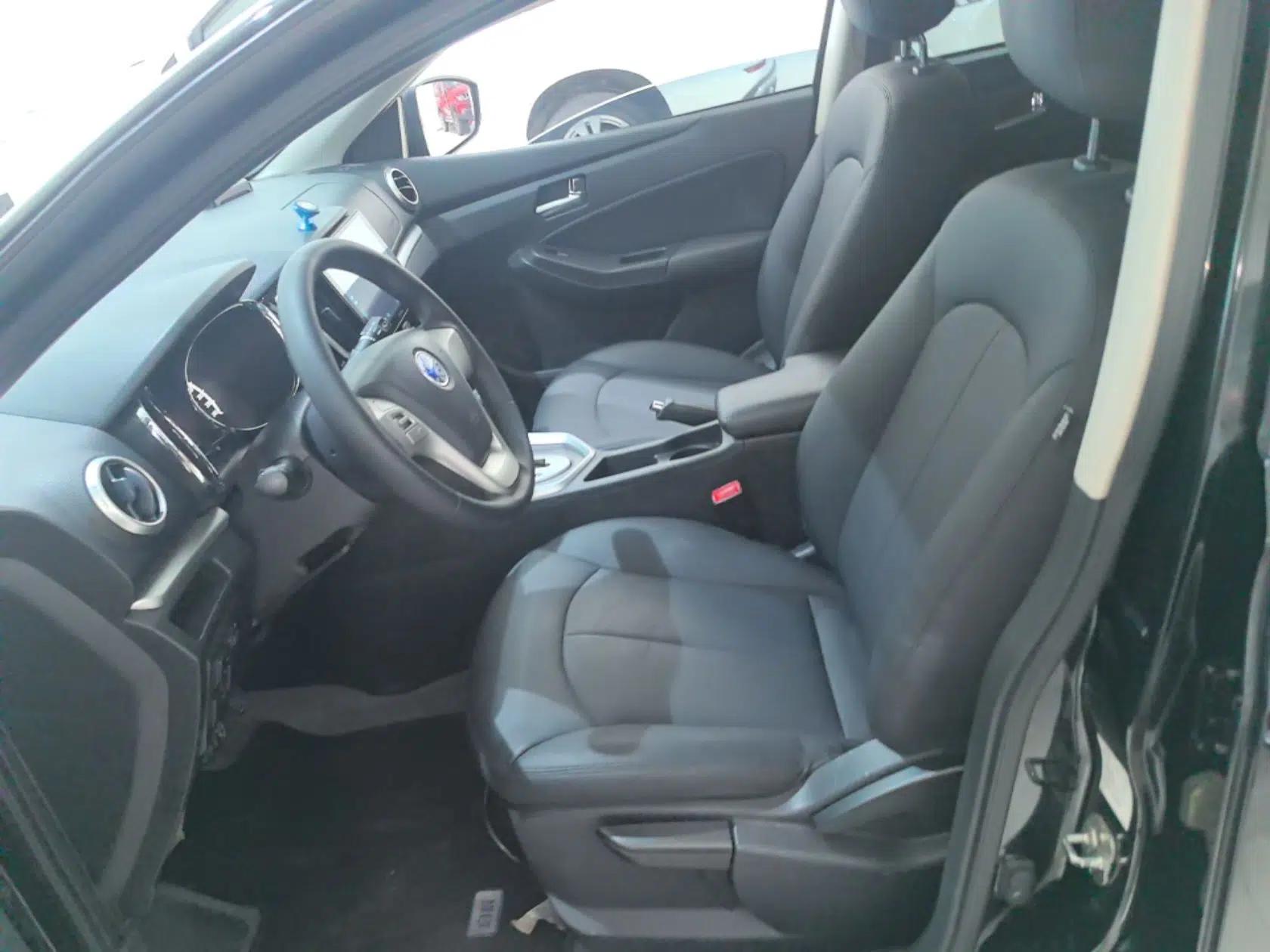 Venucia T70 2015 2.0L CVT Smart Choice Edition — миниатюра 17