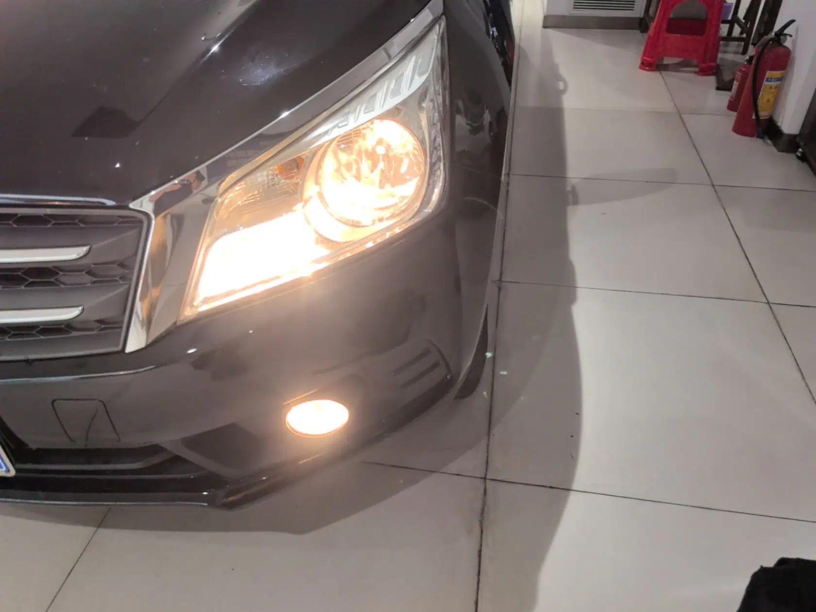 Venucia T70 2015 2.0L CVT Smart Choice Edition — миниатюра 5