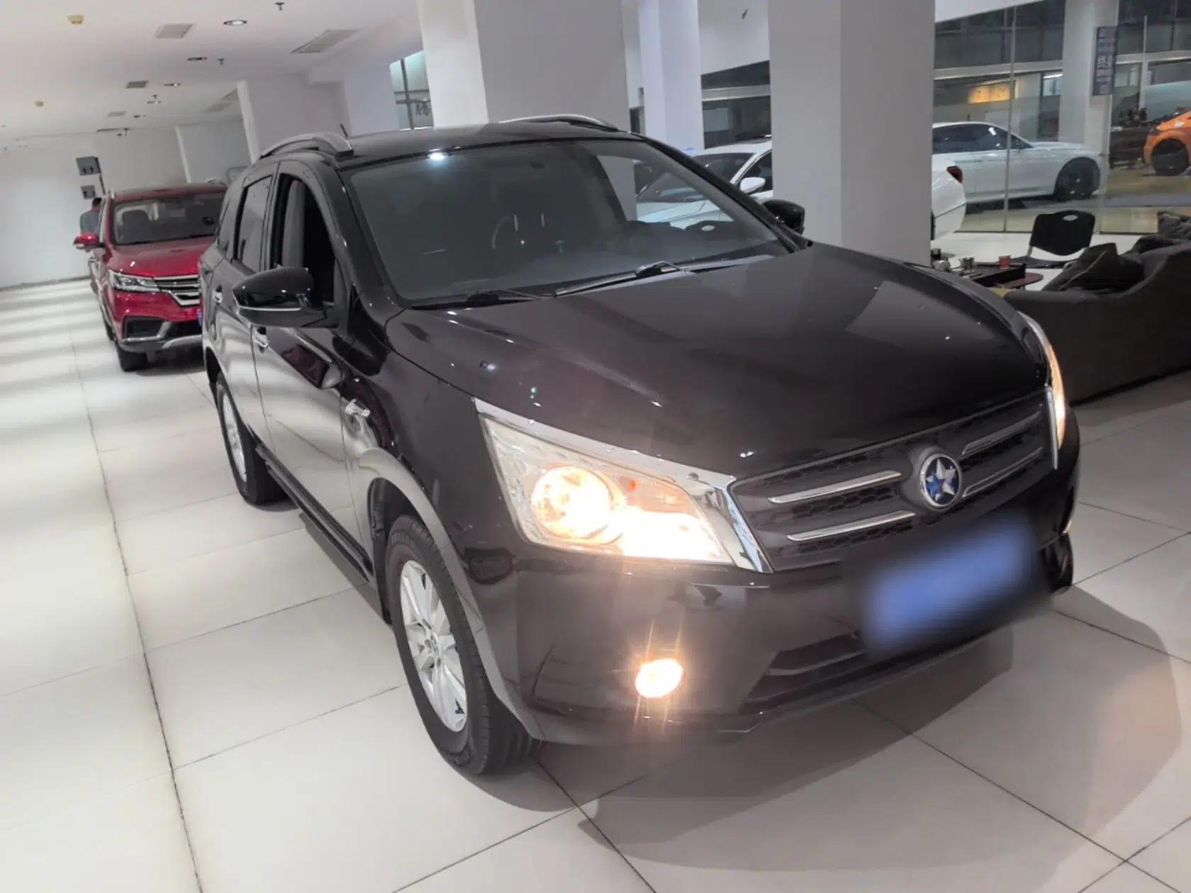 Venucia T70 2015 2.0L CVT Smart Choice Edition — миниатюра 6