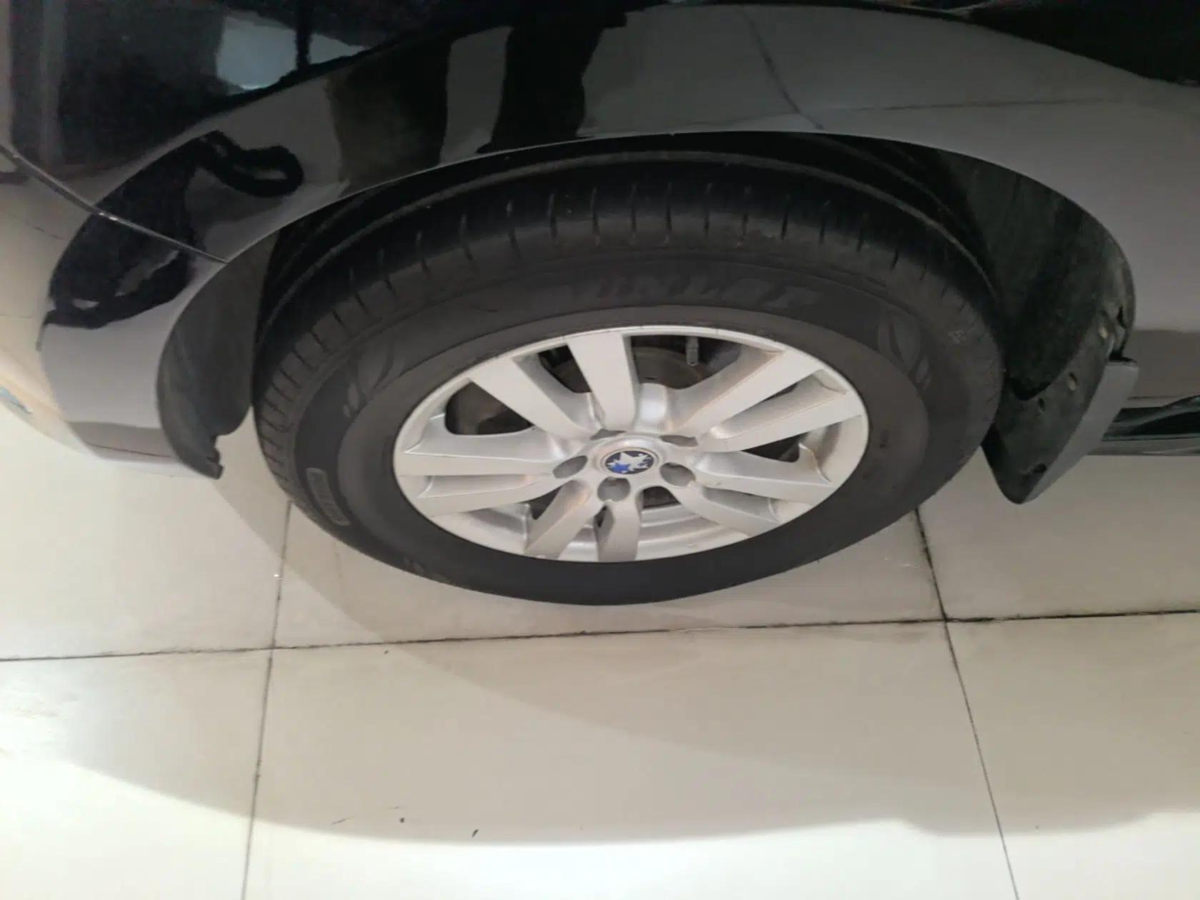 Venucia T70 2015 2.0L CVT Smart Choice Edition — миниатюра 9