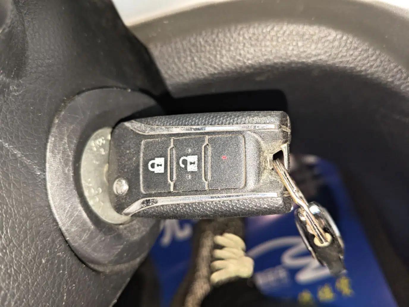 Venucia T70 2015 2.0L CVT Smart Choice Edition — миниатюра 22