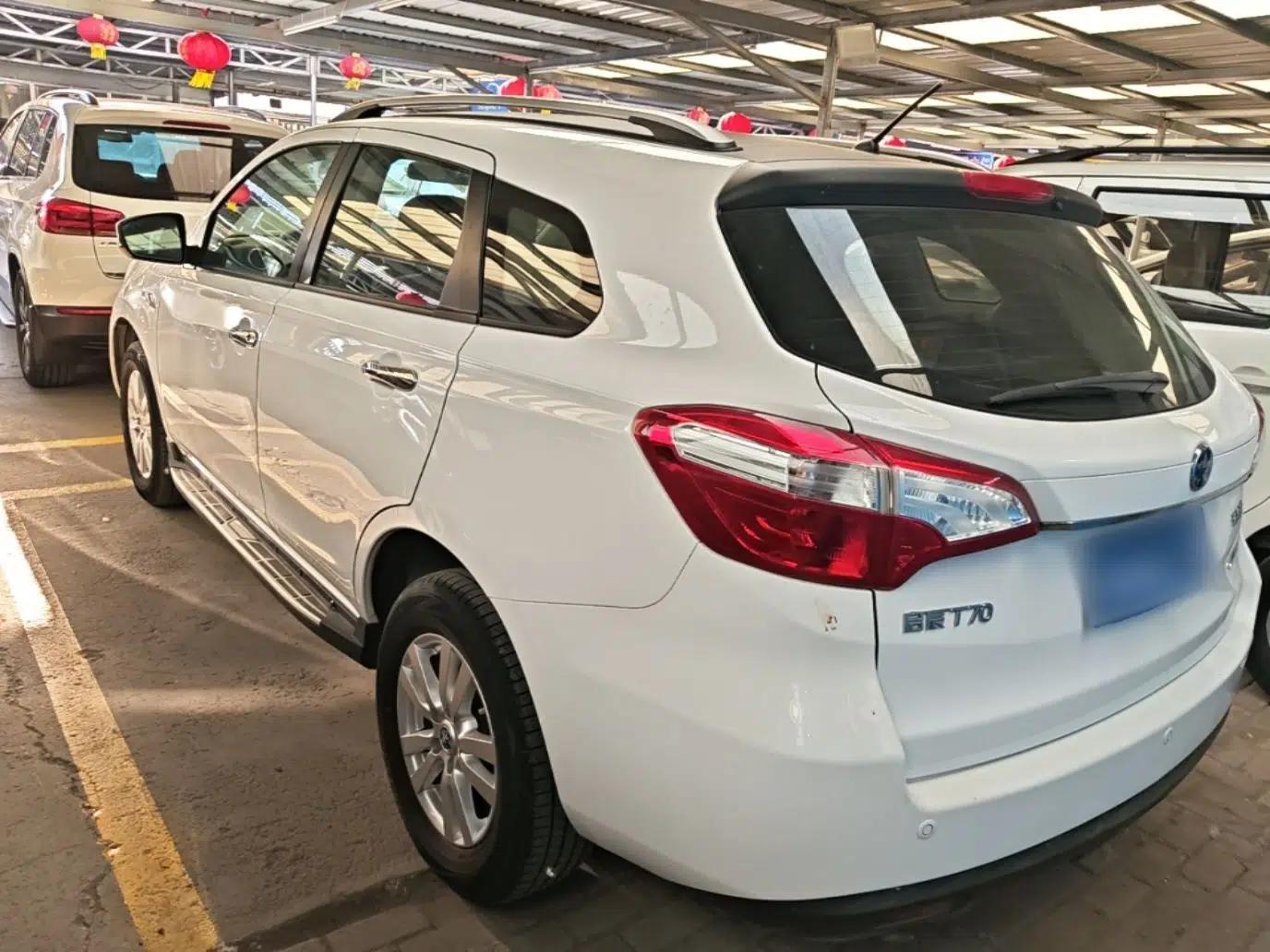 Venucia T70 2015 2.0L CVT Smart Choice Edition — миниатюра 7