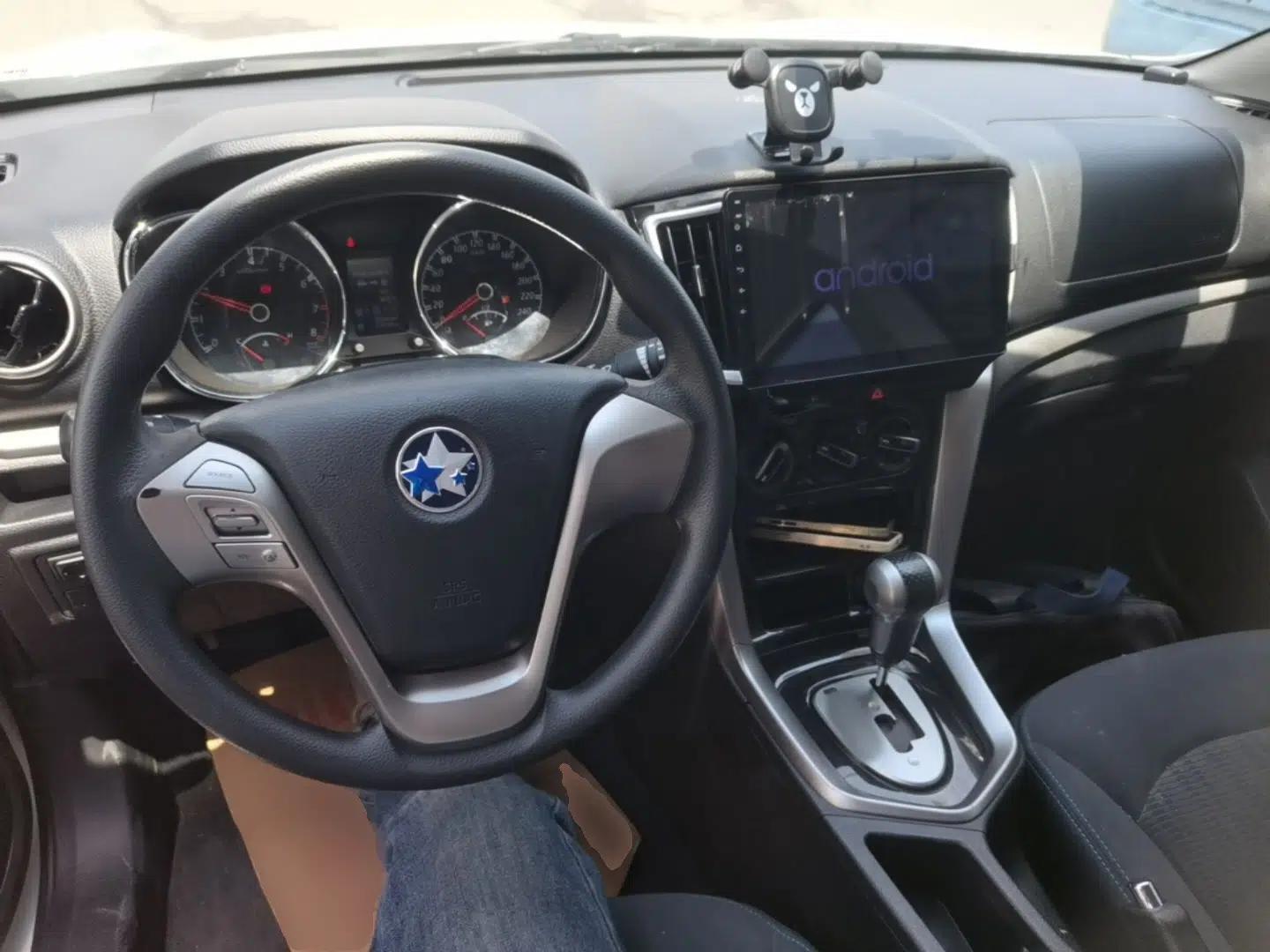 Venucia T70 2016 2.0L CVT Smart Choice Edition — миниатюра 12