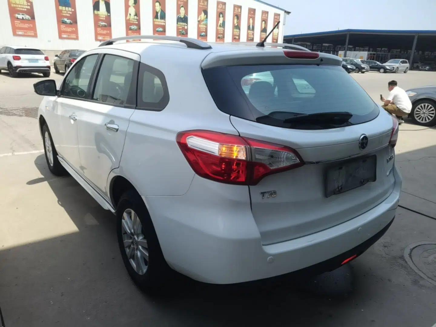 Venucia T70 2016 2.0L CVT Smart Choice Edition — миниатюра 7