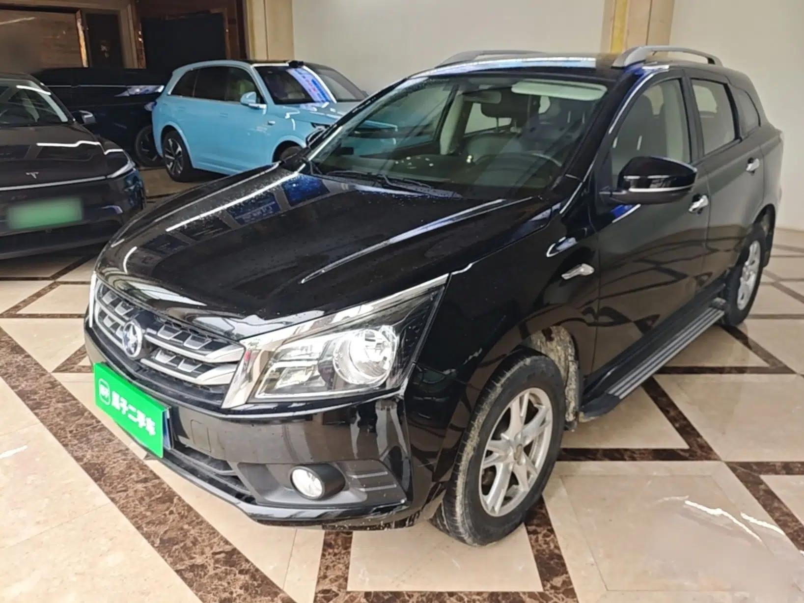 Venucia T70 2016 1.6L Manual Ruixing Edition — миниатюра 1