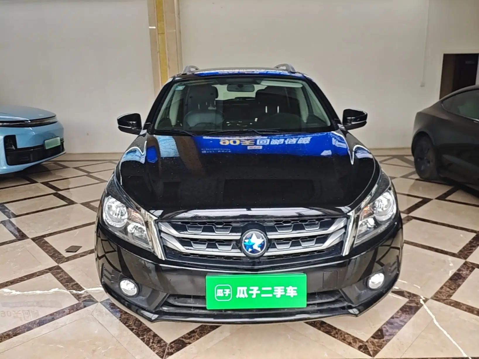 Venucia T70 2016 1.6L Manual Ruixing Edition — миниатюра 2