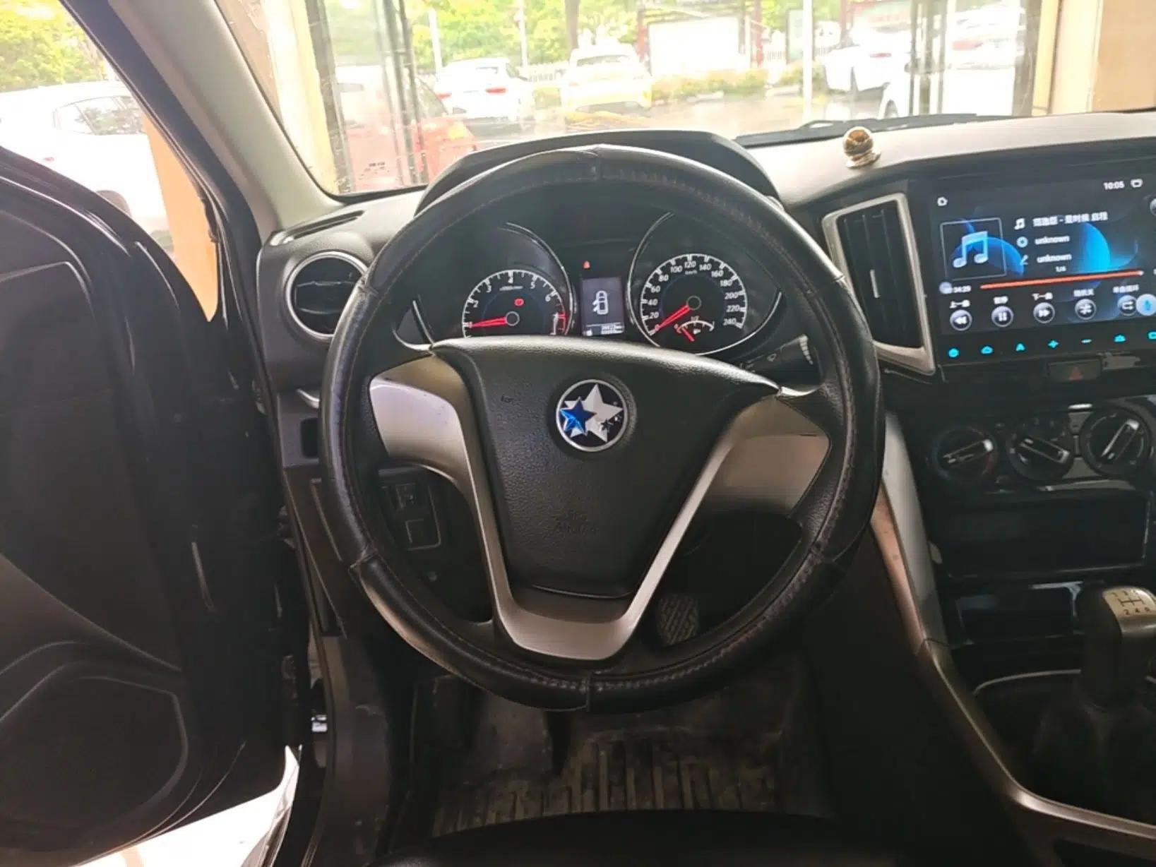 Venucia T70 2016 1.6L Manual Ruixing Edition — миниатюра 13