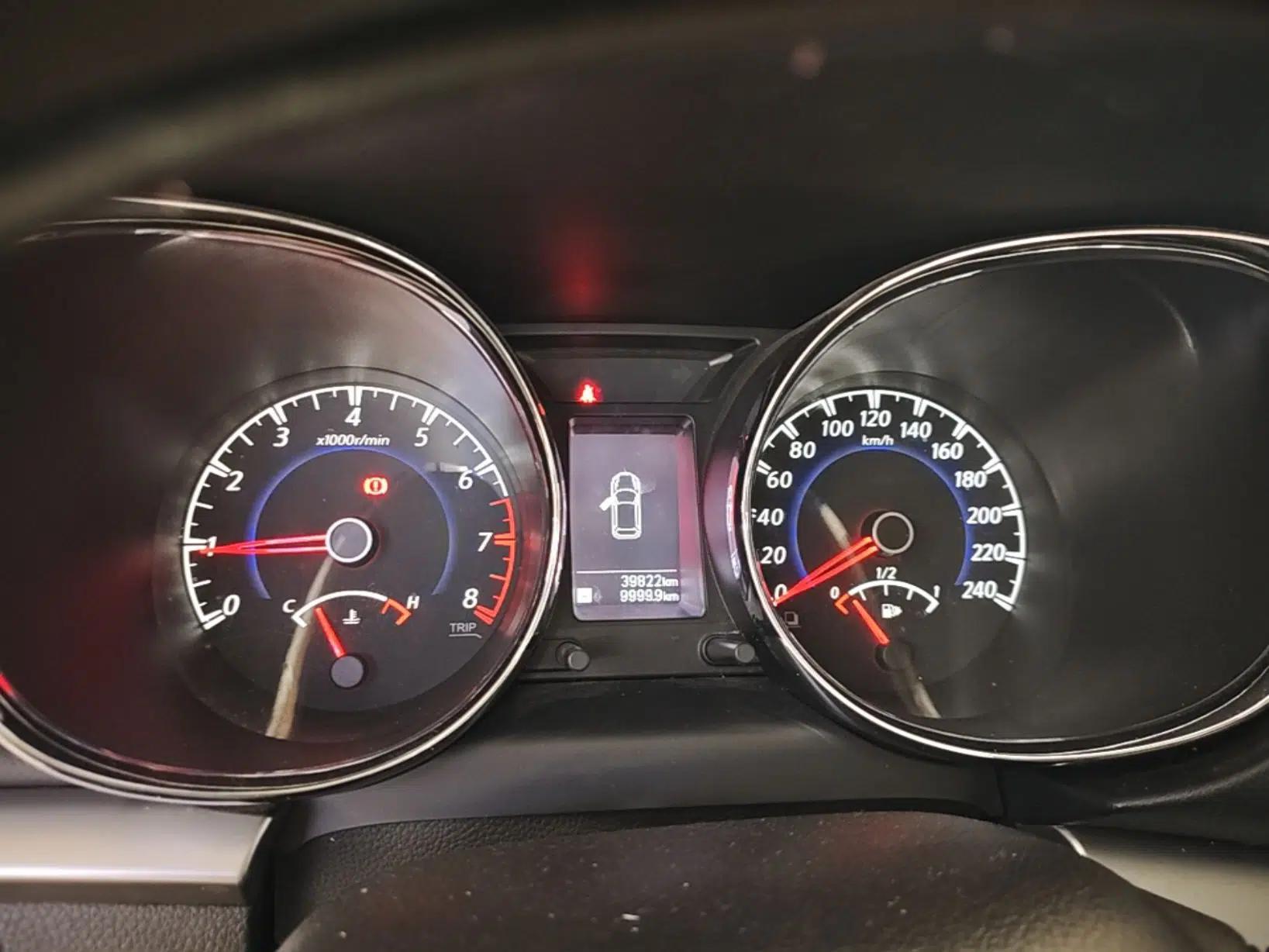 Venucia T70 2016 1.6L Manual Ruixing Edition — миниатюра 14
