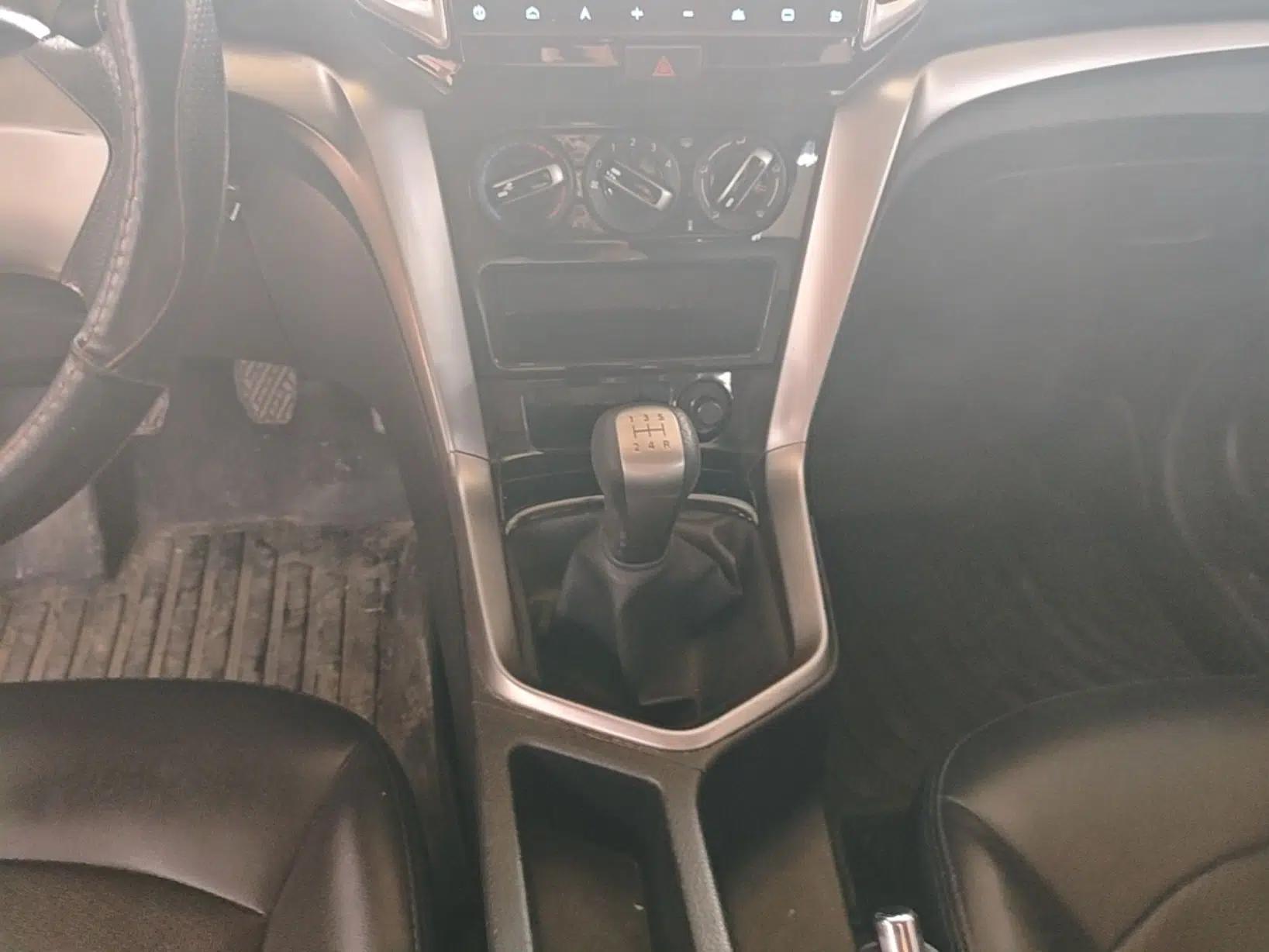 Venucia T70 2016 1.6L Manual Ruixing Edition — миниатюра 16