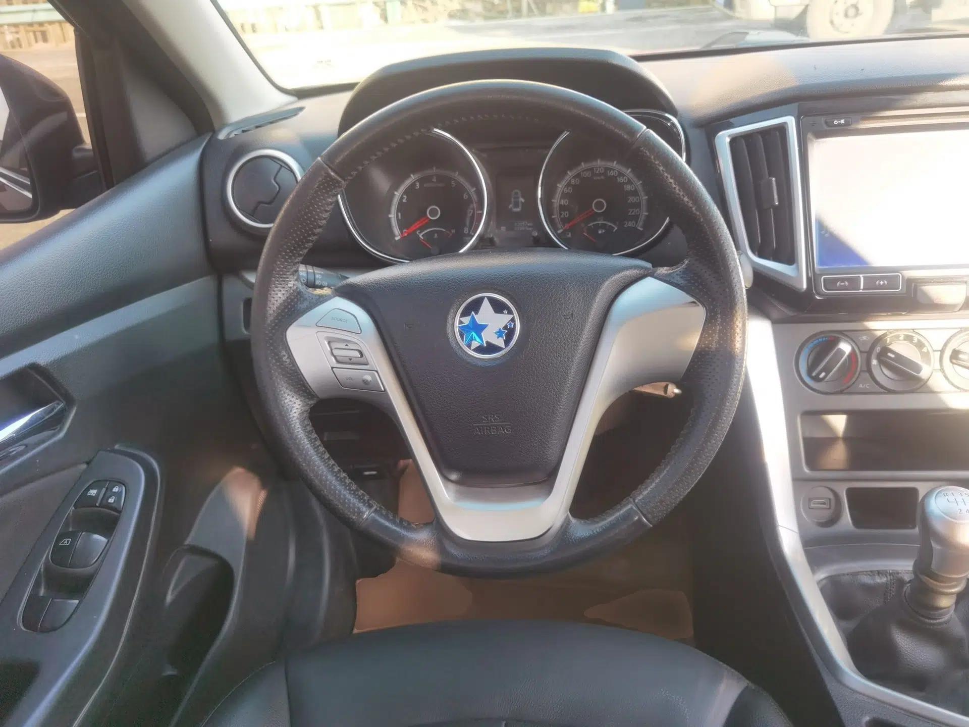 Venucia T70 2015 2.0L Manual RuiXiang Edition — миниатюра 11