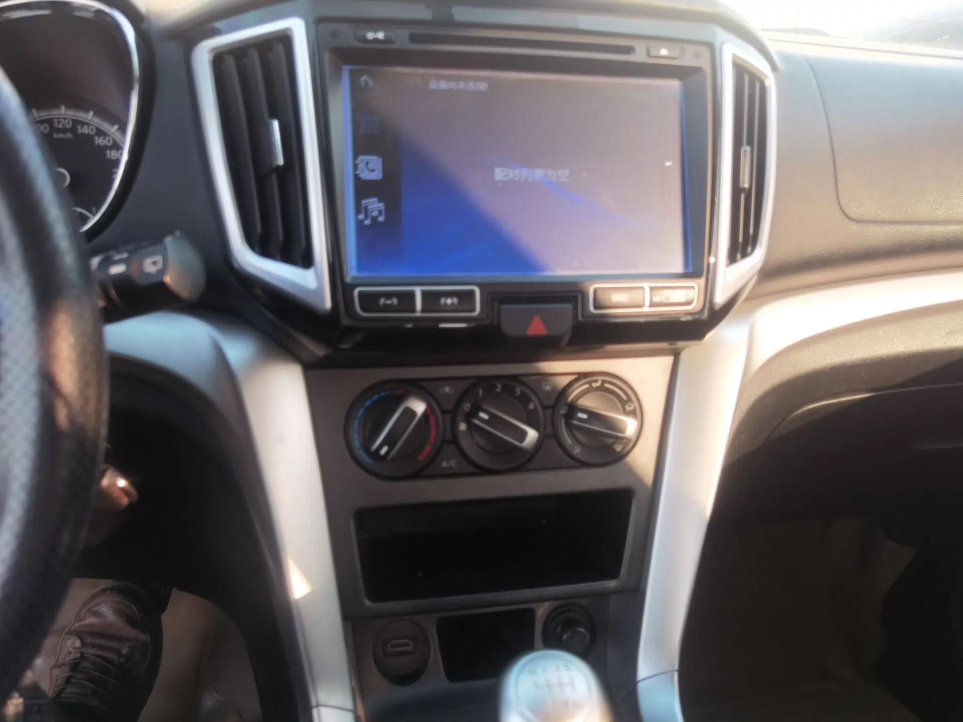 Venucia T70 2015 2.0L Manual RuiXiang Edition — миниатюра 14