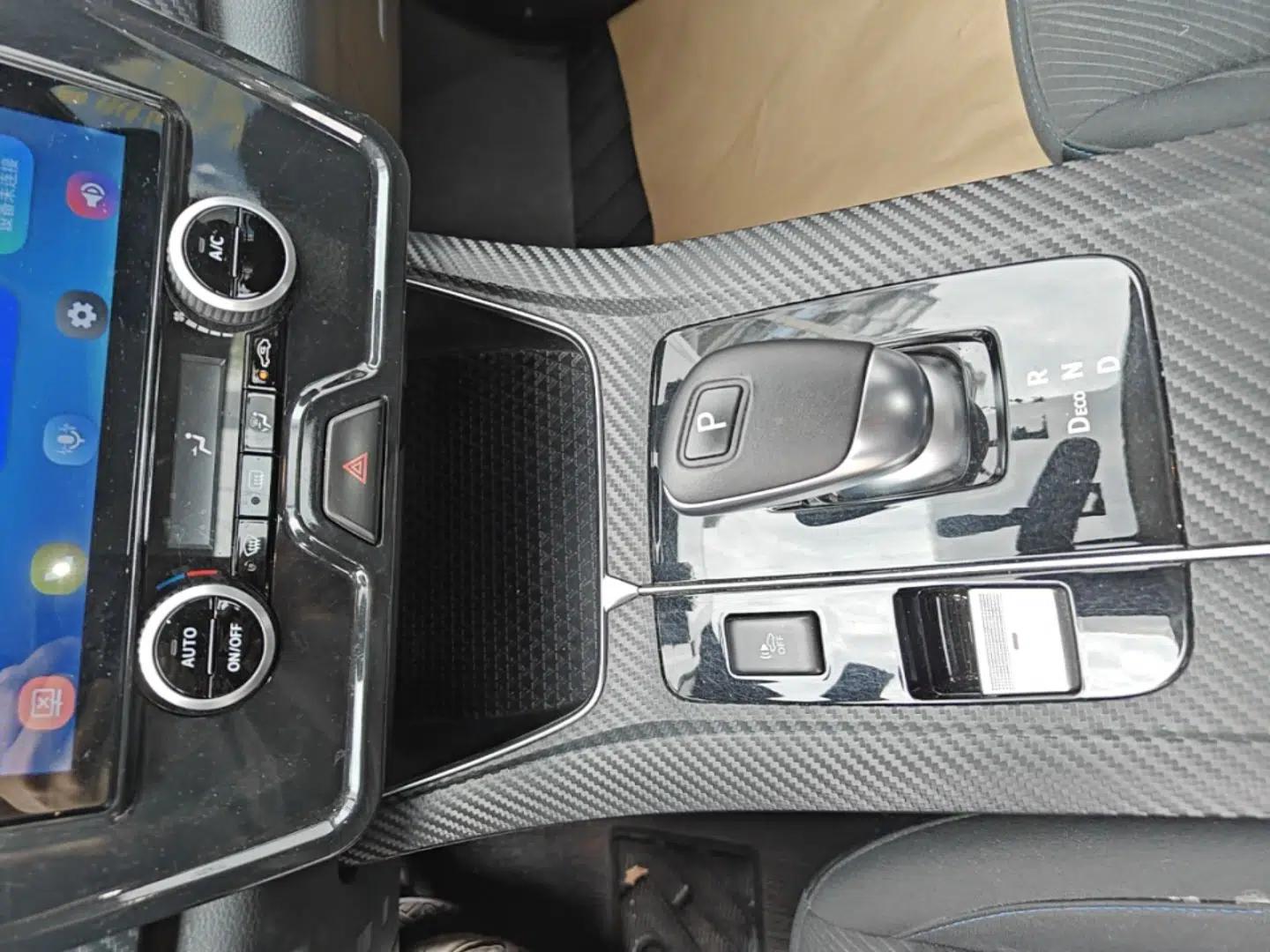 Venucia D60EV 2023 PLUS Comfort Edition SI Model — миниатюра 17