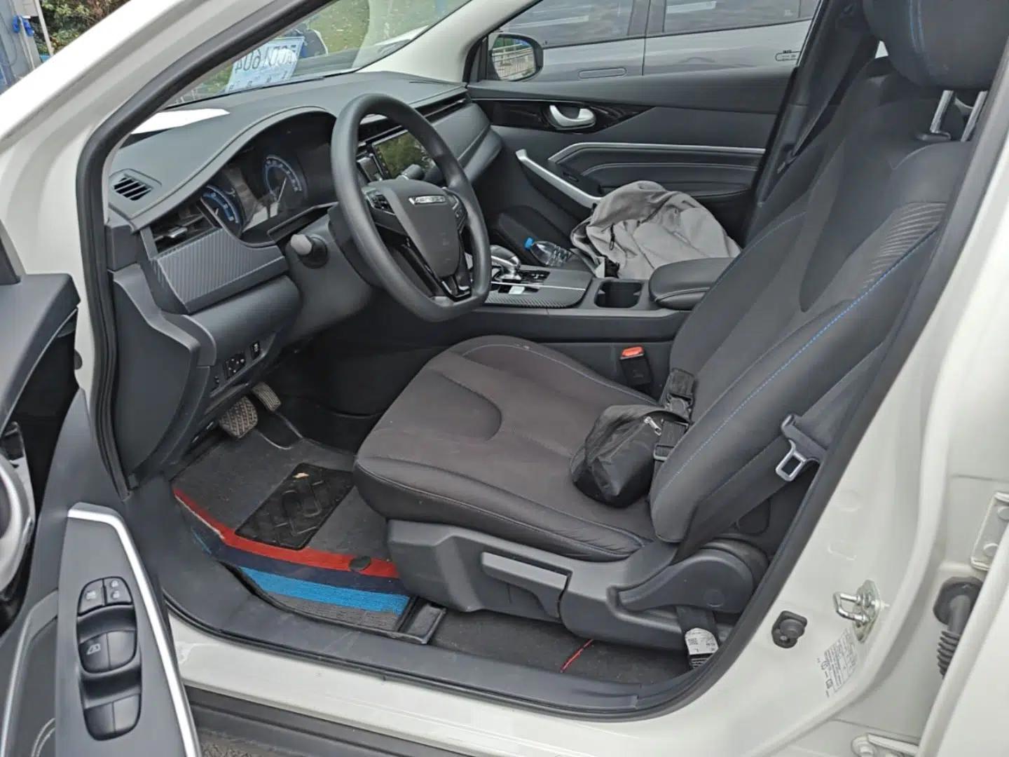 Venucia D60EV 2023 PLUS Comfort Edition SI Model — миниатюра 18