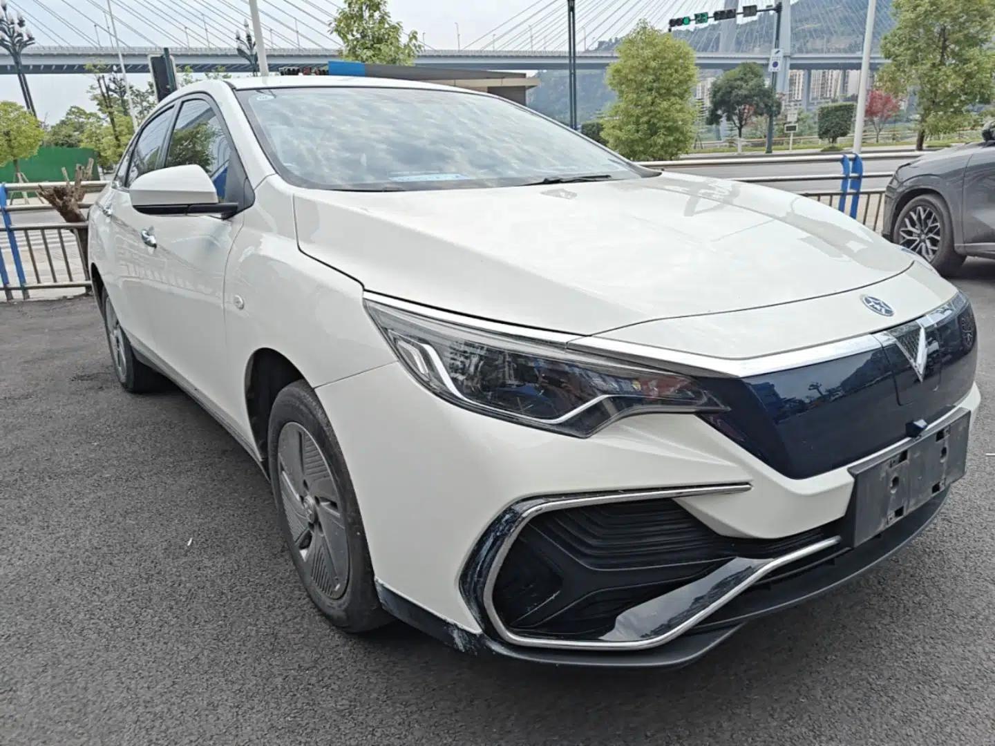 Venucia D60EV 2023 PLUS Comfort Edition SI Model — миниатюра 3