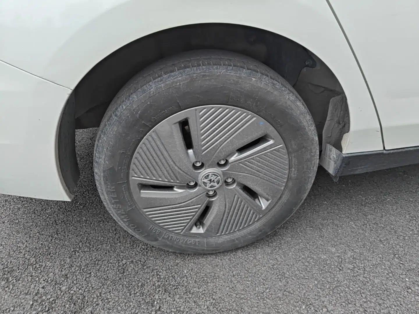 Venucia D60EV 2023 PLUS Comfort Edition SI Model — миниатюра 10