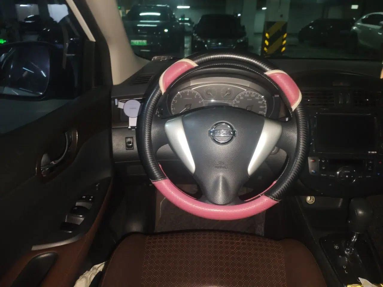 Nissan Tiida 2011 1.6L CVT Smart Version — миниатюра 11
