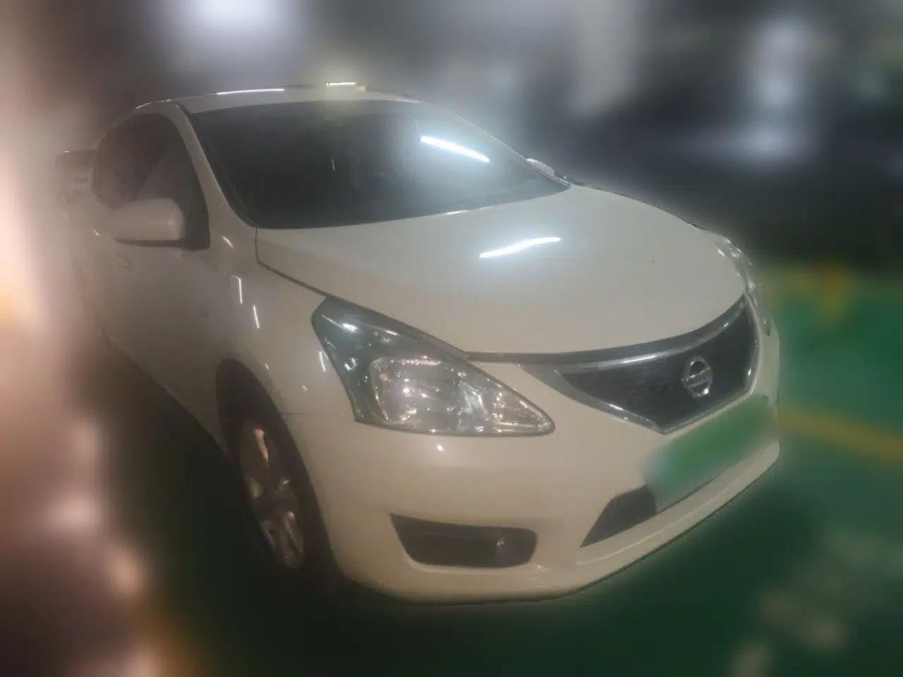 Nissan Tiida 2011 1.6L CVT Smart Version — миниатюра 3