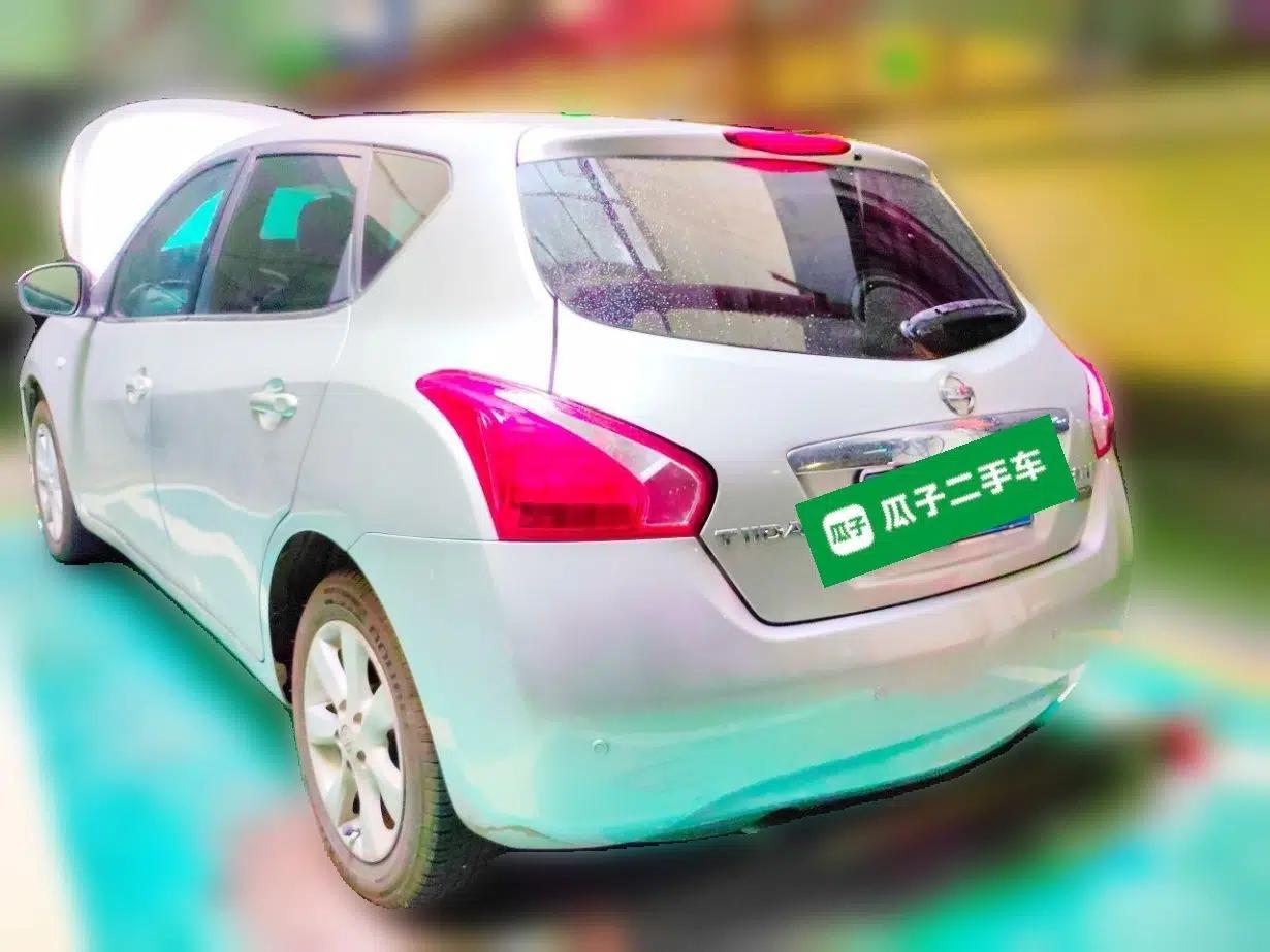 Nissan Tiida 2011 1.6L CVT Smart Version — миниатюра 4