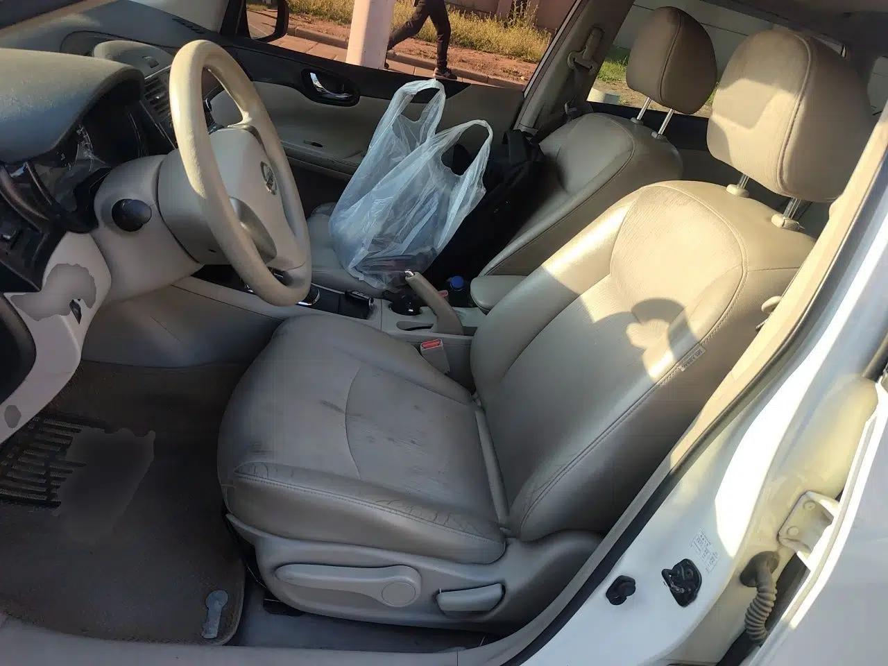 Nissan Tiida 2011 1.6L CVT Smart Version — миниатюра 16