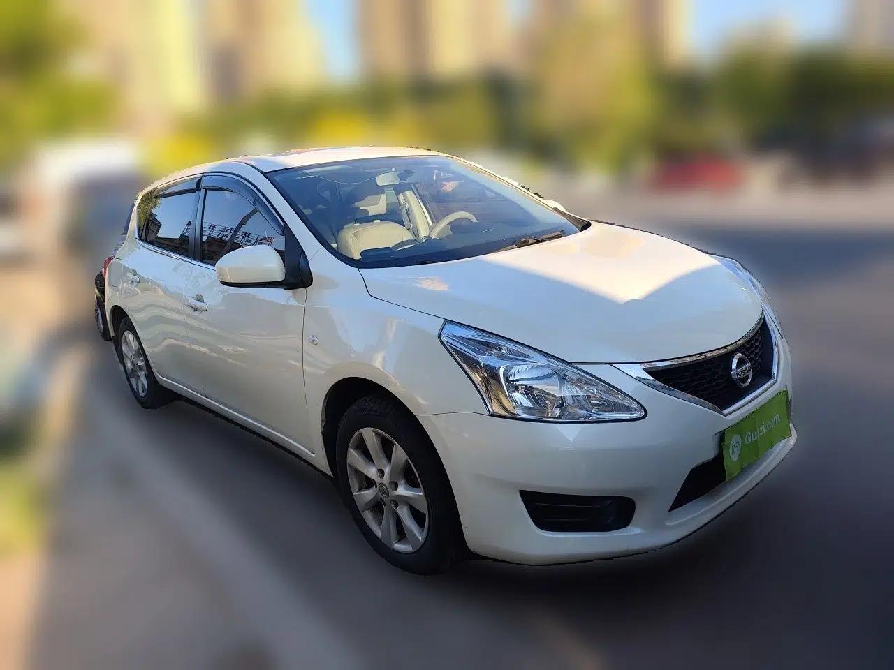Nissan Tiida 2011 1.6L CVT Smart Version — миниатюра 3
