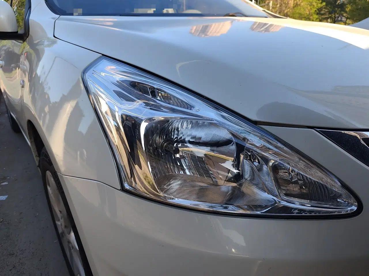 Nissan Tiida 2011 1.6L CVT Smart Version — миниатюра 7
