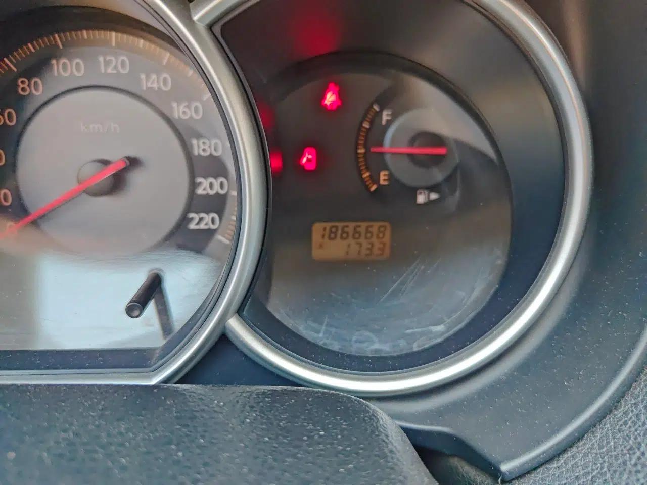 Nissan Tiida 2006 1.6GE MT — миниатюра 13