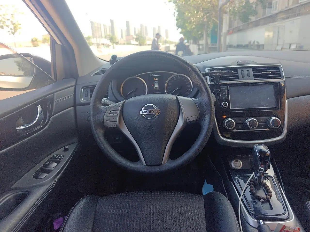 Nissan Tiida 2016 1.6L CVT Smart Drive Edition — миниатюра 11