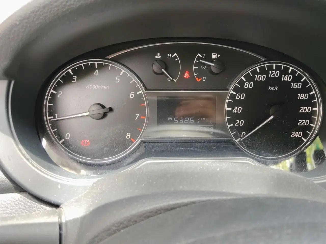 Nissan Tiida 2024 1.6L CVT Cool Dynamic Edition — миниатюра 12