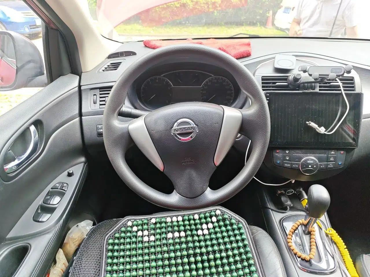 Nissan Tiida 2011 1.6L CVT Smart Version — миниатюра 11
