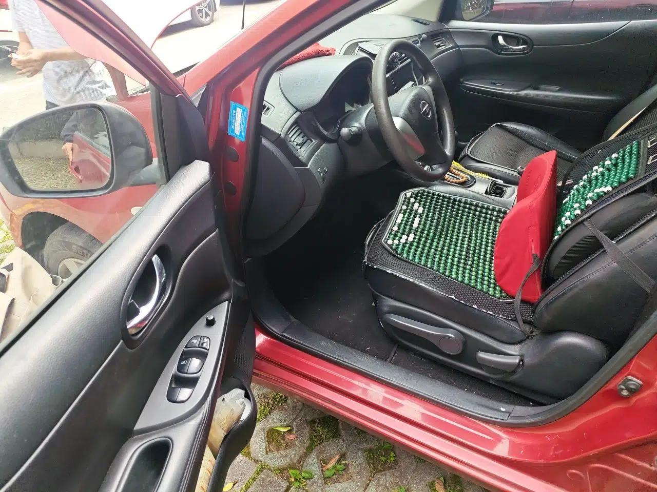 Nissan Tiida 2011 1.6L CVT Smart Version — миниатюра 17