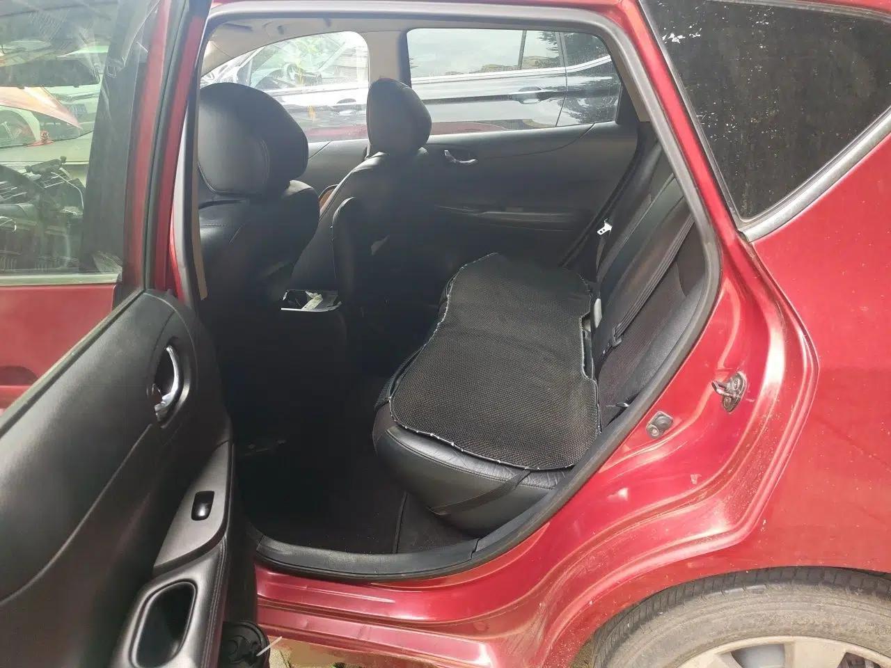 Nissan Tiida 2011 1.6L CVT Smart Version — миниатюра 18